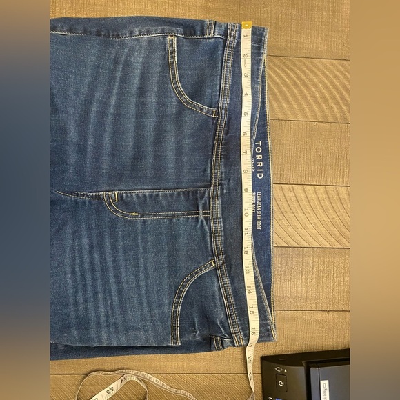 Torrid lean jean slim boot super soft pull on jeans - Picture 6 of 8